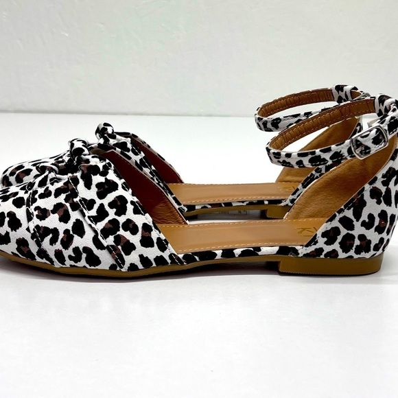 WOMEN’S Comfort Ballet Leopard Print Flat Sandal Size 9 - Picture 9 of 11